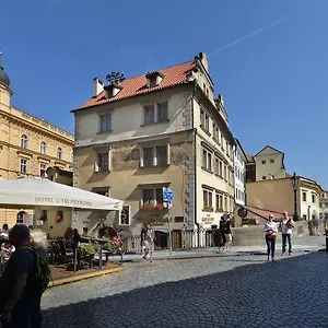 **** Szálloda U 3 Pstrosu Csehország